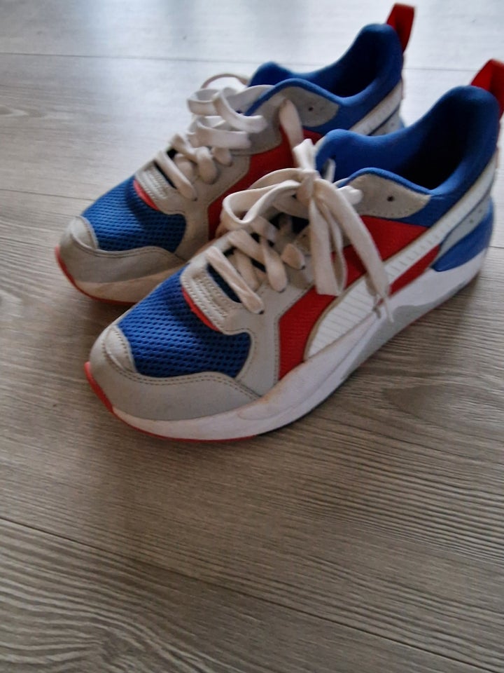 Sneakers, str. 39, Puma