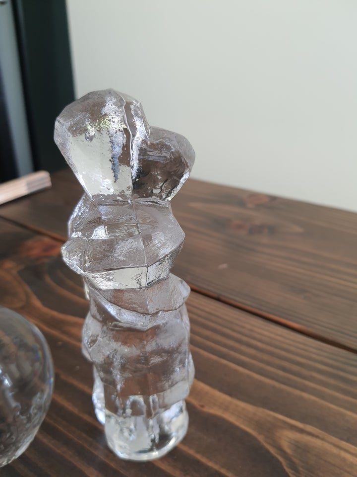 Glas figurer, Kosta / Uno