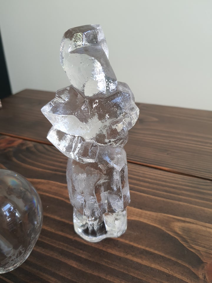 Glas figurer, Kosta / Uno