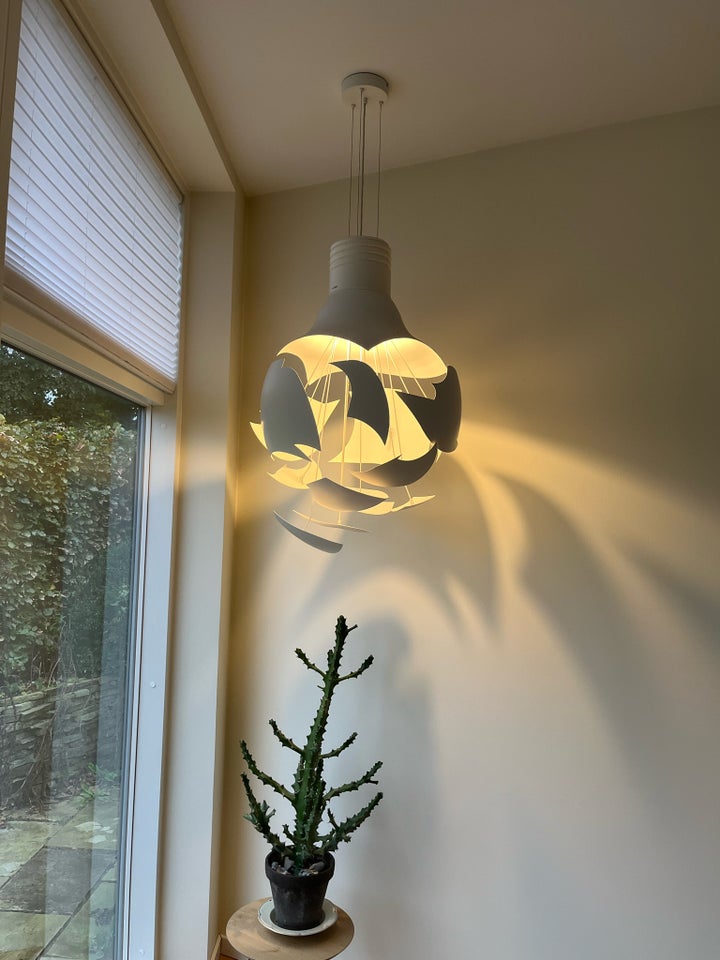 Anden loftslampe, Hans Bleken Rud