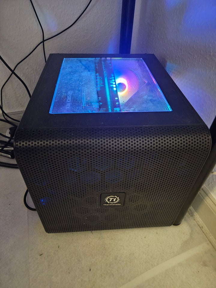 Selvbyg, Thermaltake Core V21, 32