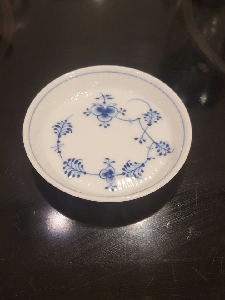 Porcelæn, Asietter nr 2185, Royal