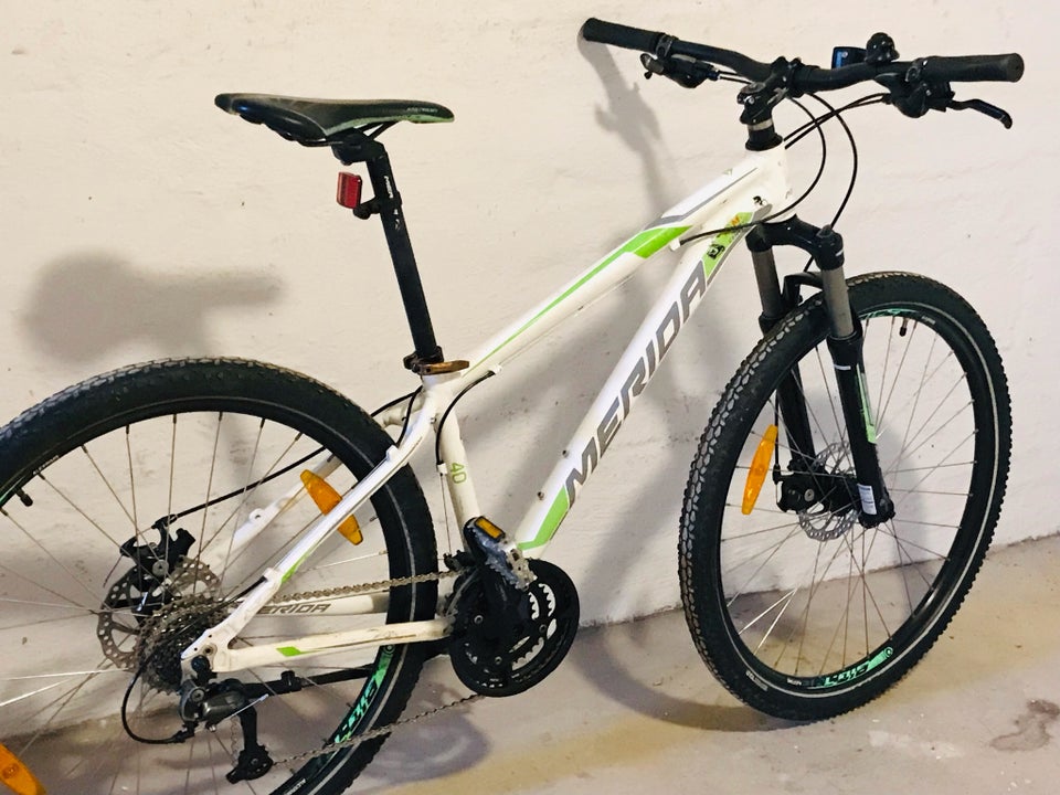 Merida, hardtail, 15 og hjul er 27,5