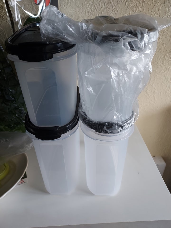 Plastik, Tupperware 4 stk 1,1 L