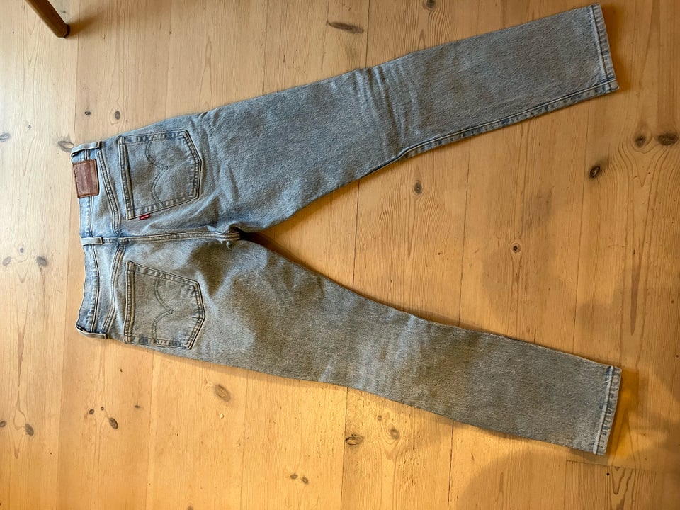 Jeans, Levis, str. 26