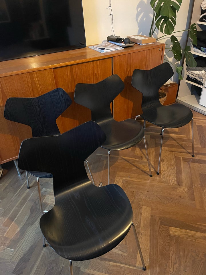 Arne Jacobsen, 3130