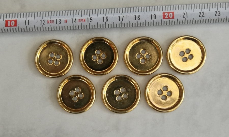 Knapper 7 vintage guld knapper i