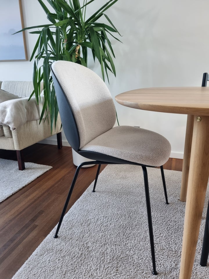 GUBI Beetle Dining Chair