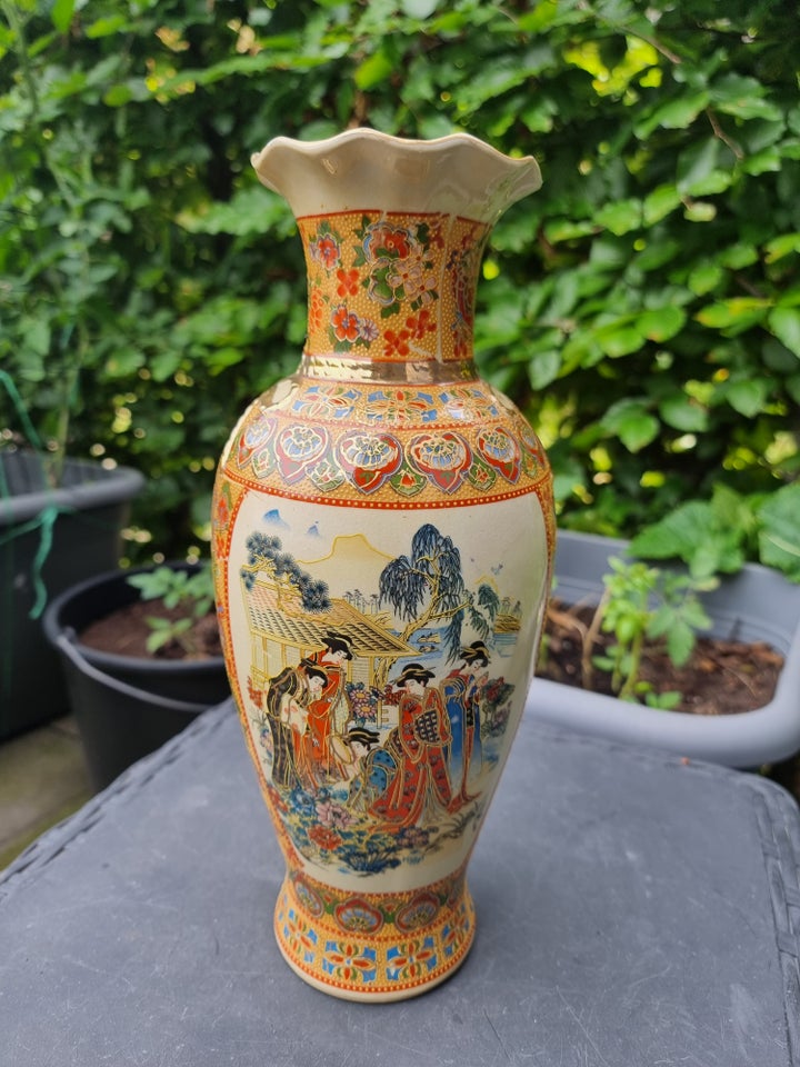 Vase Vase med japansk motiv