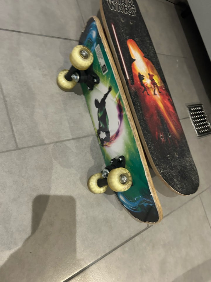 Skateboard, Ved ikke, str. To str