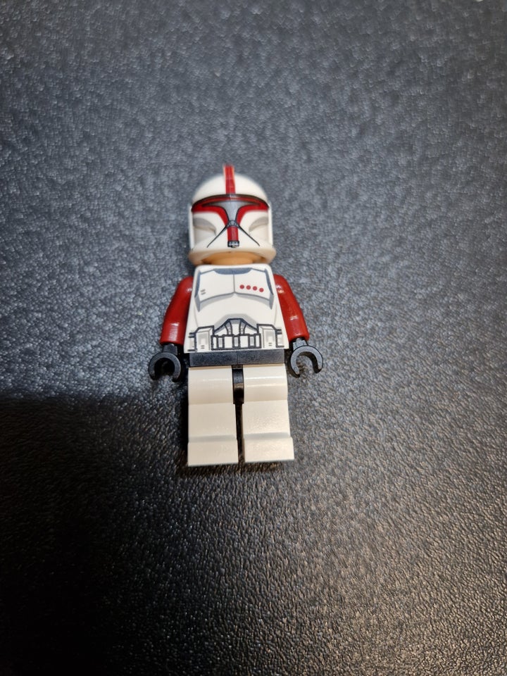 Lego Star Wars, Clone Captain Scowl