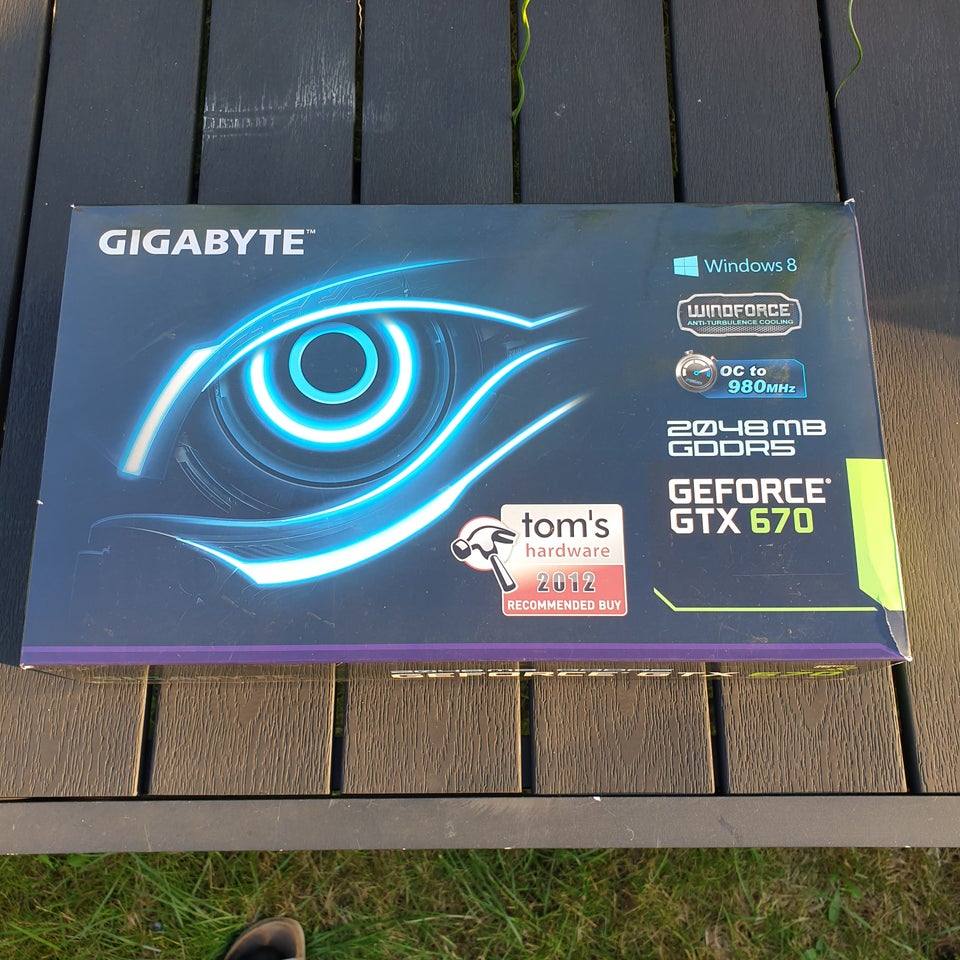 GeForce GTX 670 Gigabyte 2 GB RAM