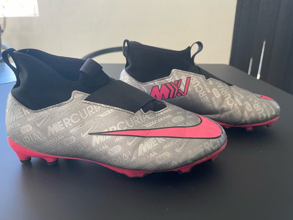 Fodboldstøvler, Nike Mercurial,