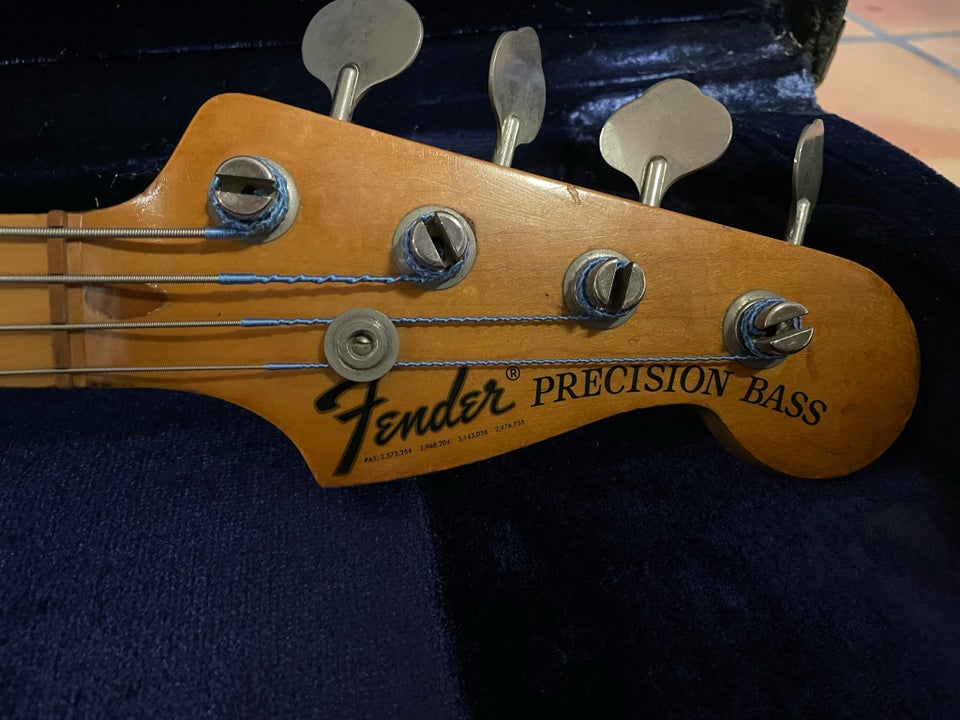 Elbas, Fender Precision Bass 1973