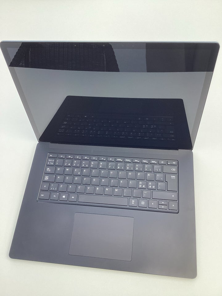 Microsoft Surface laptop 3 23