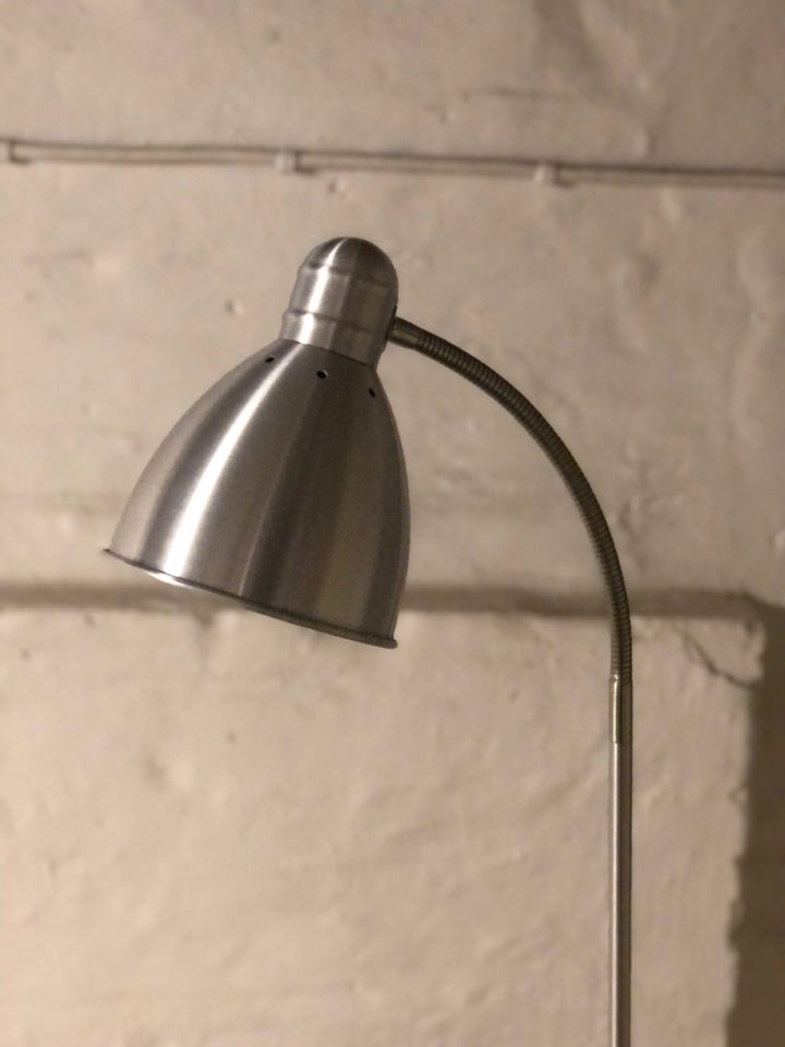 Gulvlampe, Ikea