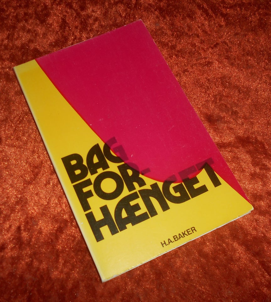 Bag forhænget, H. A. Baker, emne: