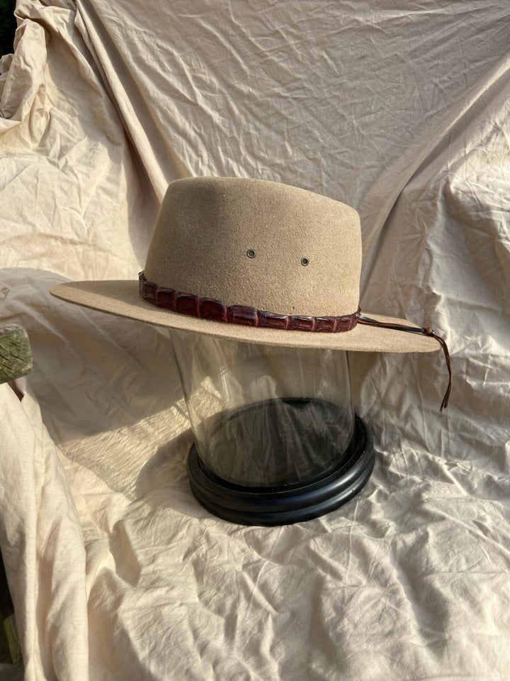 Hat, Akubra, str. 61