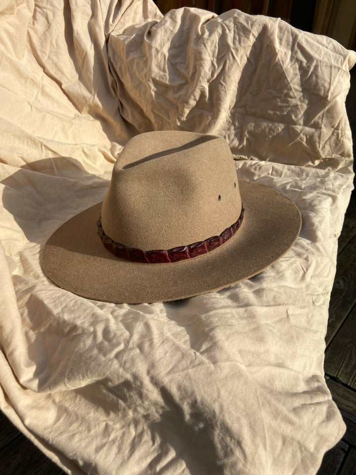 Hat, Akubra, str. 61