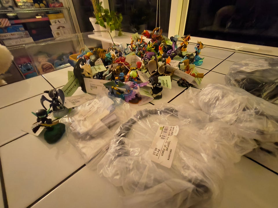 Skylanders figurer og portaler