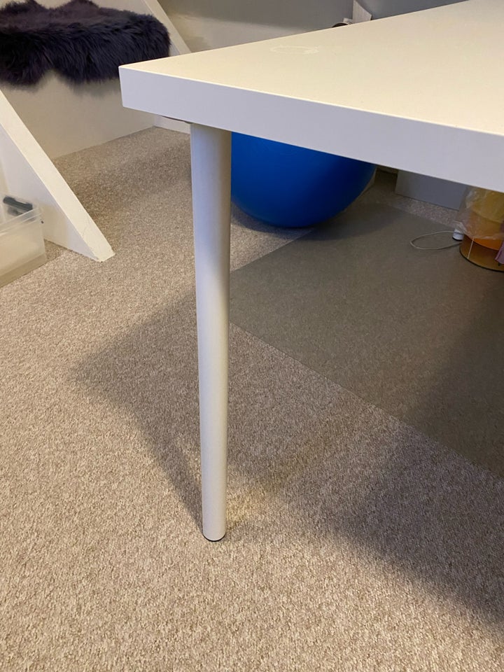 Skrivebord, Ikea, b: 150 d: 75 h: 73