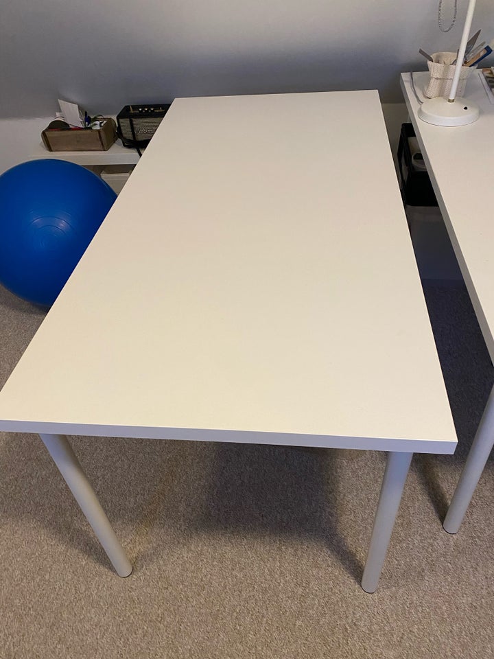 Skrivebord, Ikea, b: 150 d: 75 h: 73