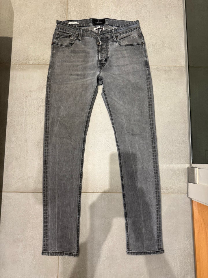 Jeans, Blue de Genes, str. 32