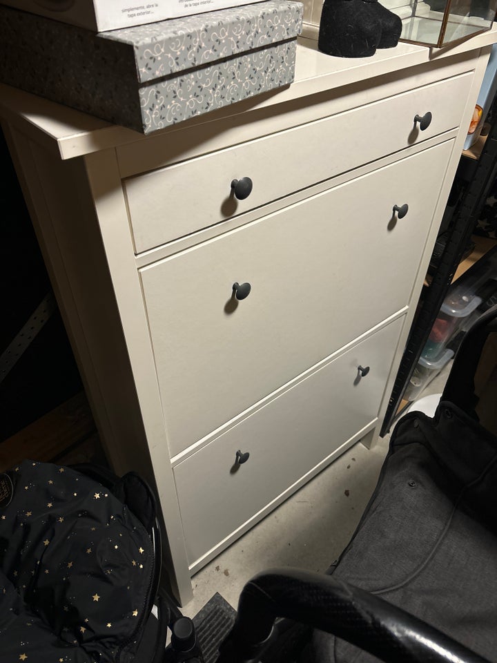 Ikea Hemnes, Ikea