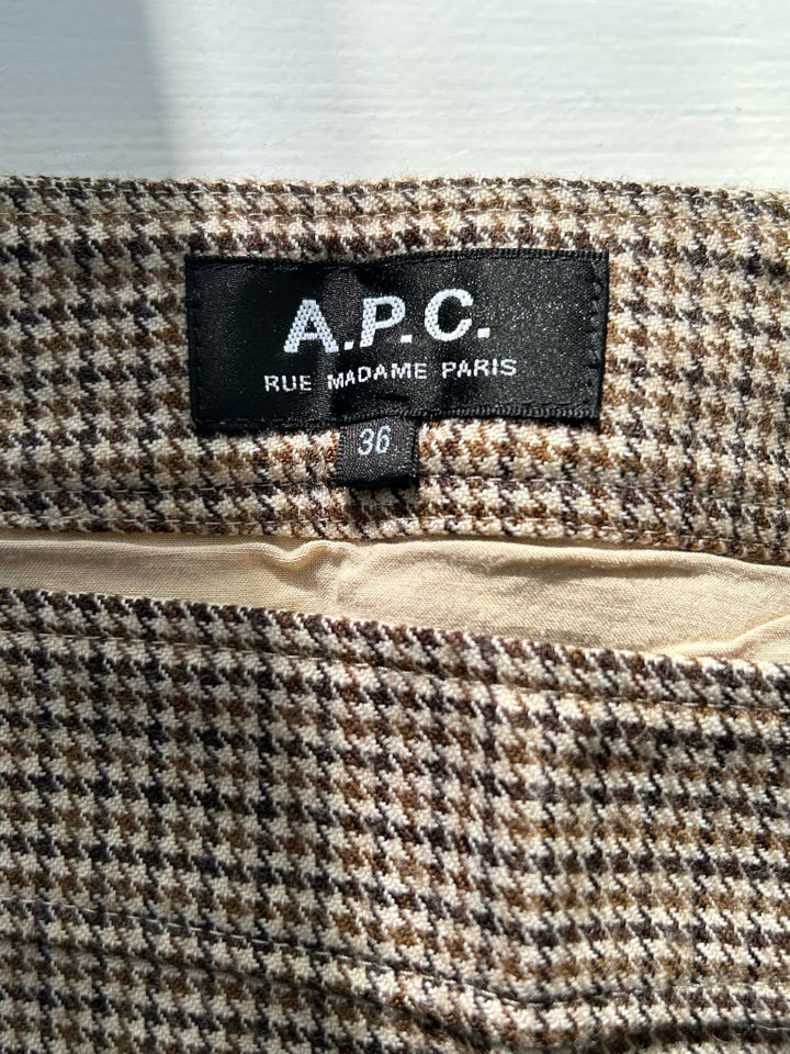 APC uldnederdel, str. 36, APC