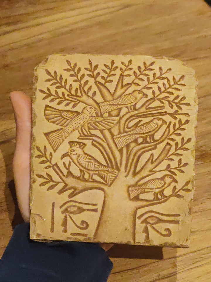 Relief, motiv: Tree of life