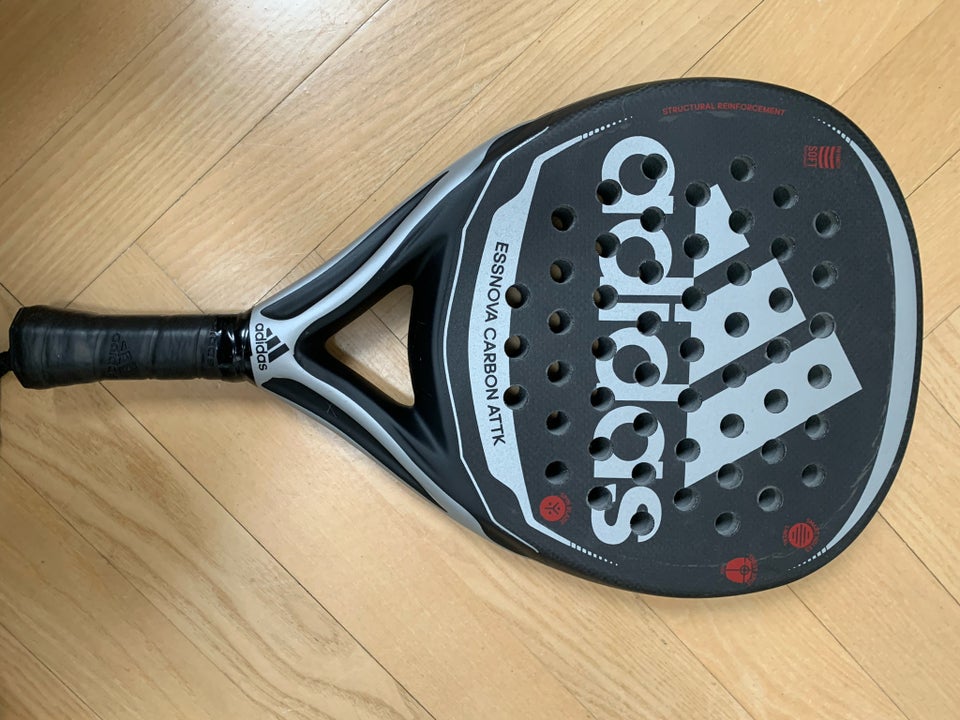 Padel bat Adidas essnova Carbon