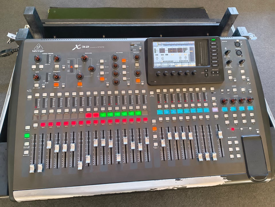 Mixer Behringer X32