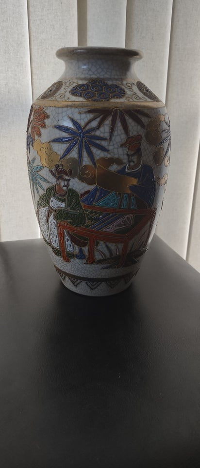 Vase Japansk Satsuma motiv: mænd