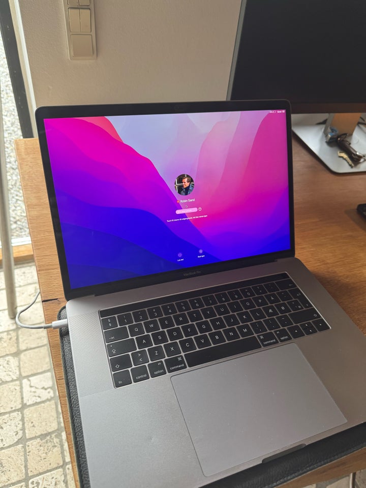 MacBook Pro, 2016 , 2.4 GHz