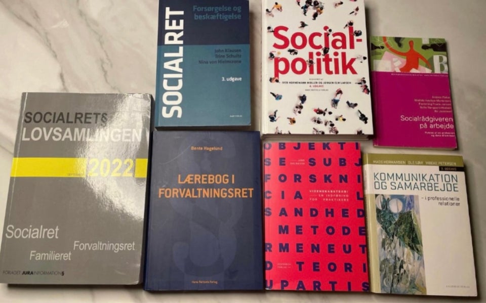 Socialrådgiver, Studiebøger