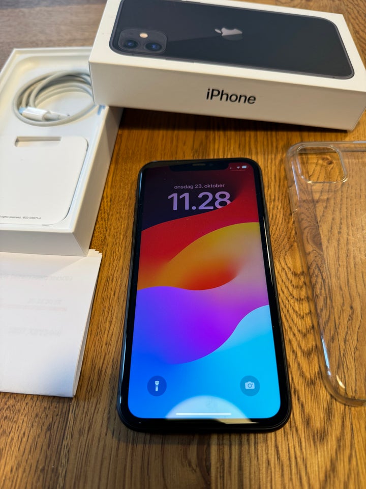 iPhone 11, 128 GB, sort