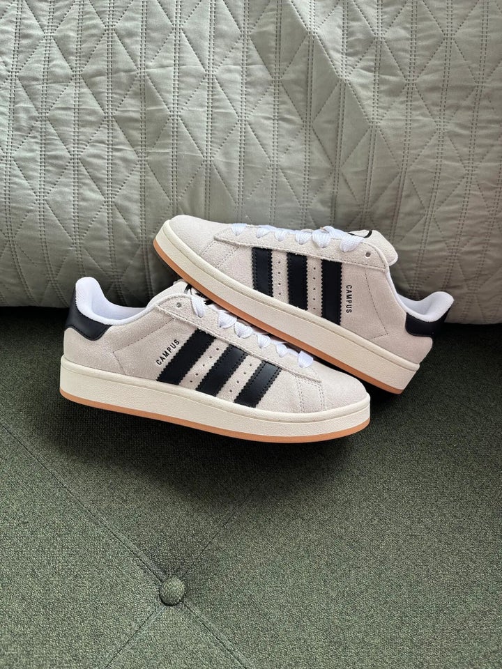 Sneakers, str. 36,5, Adidas