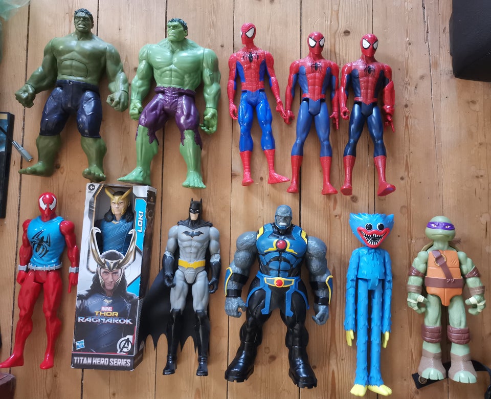 Marvel Avengers HULK Spiderman