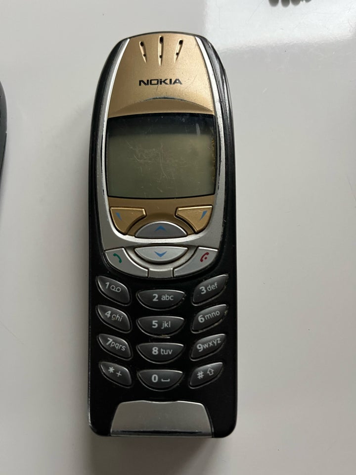 Nokia 6310 i, God