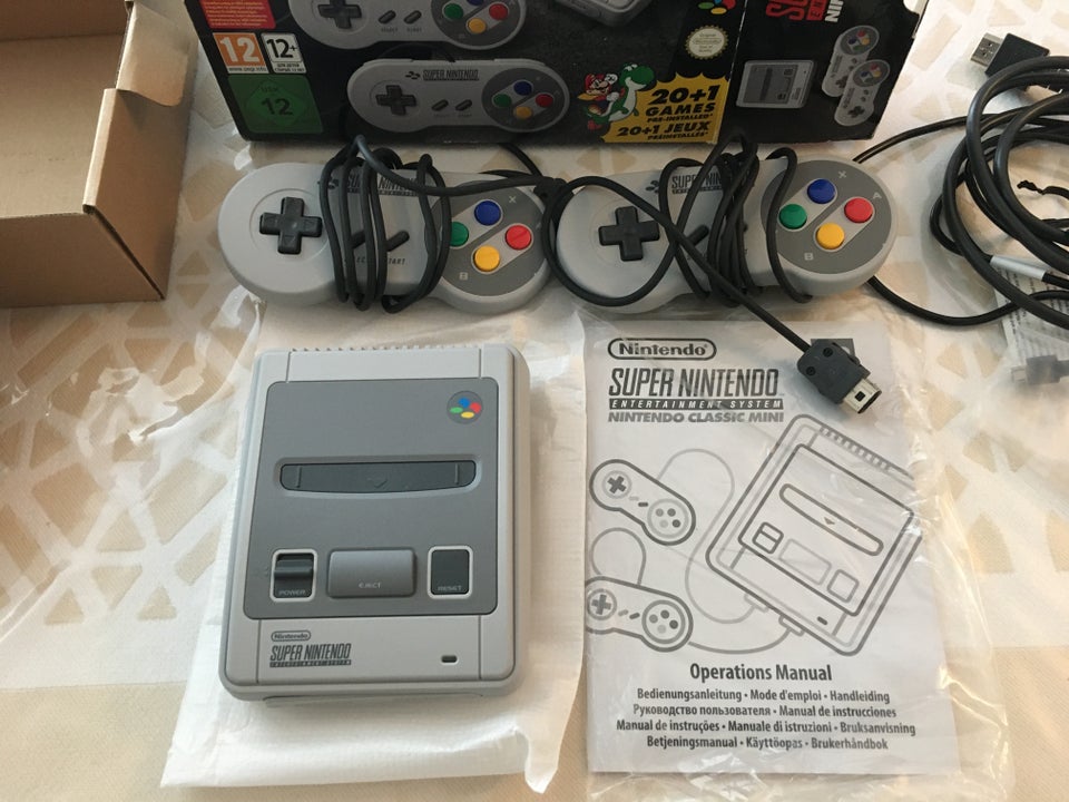 Nintendo SNES, Super Nintendo,