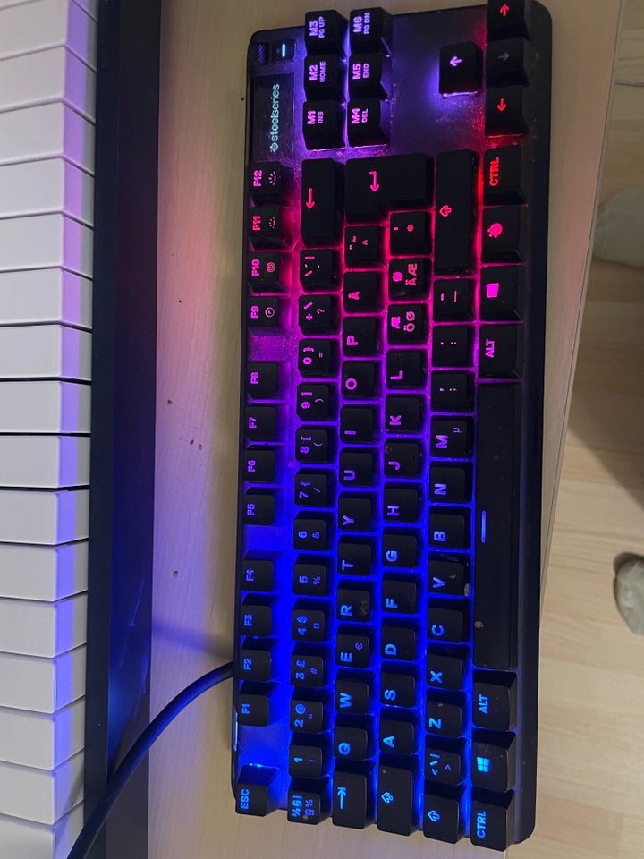 Tastatur Steelseries Apex 7 red