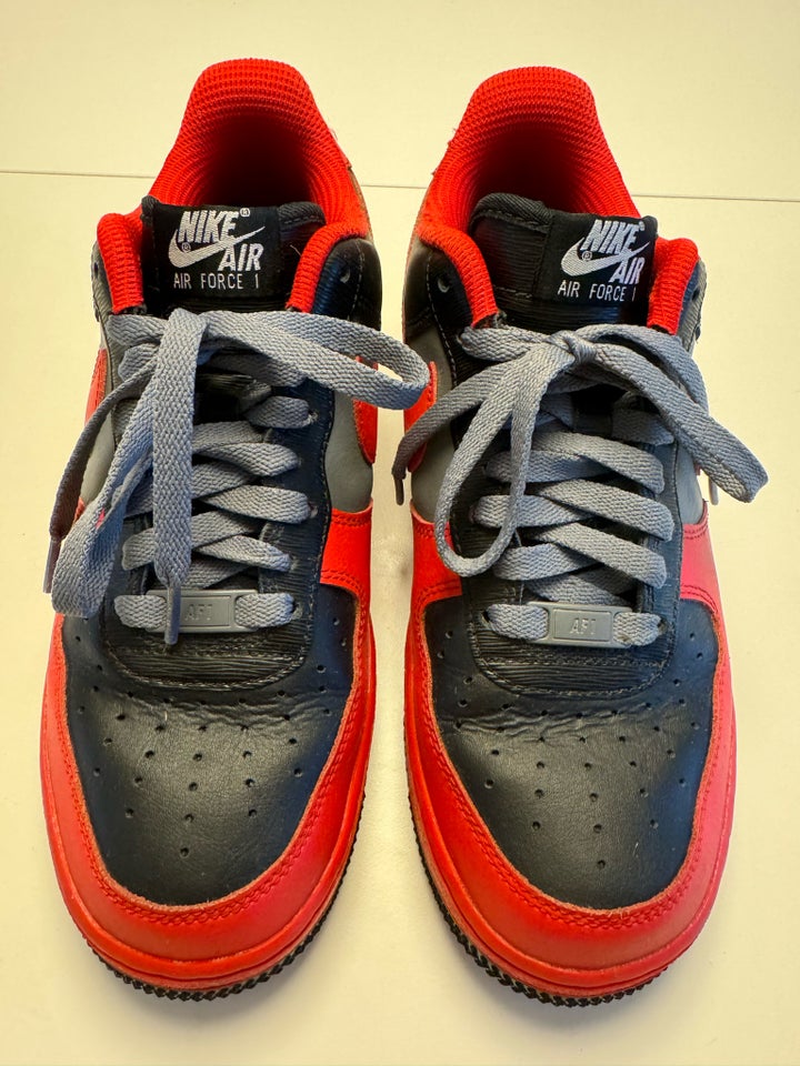 Sneakers Nike str 40