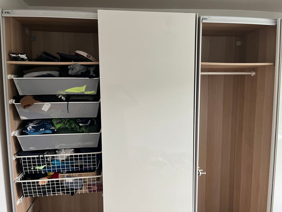 Klædeskab Ikea b: 300 d: 60 h: 240