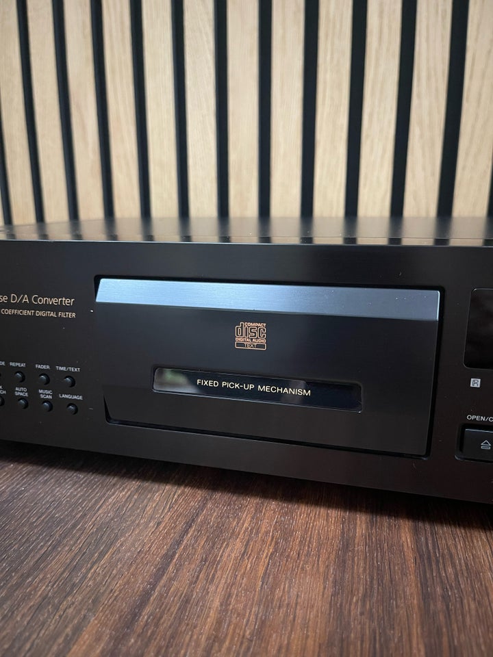 CD afspiller, Sony, SONY CDP-XB930