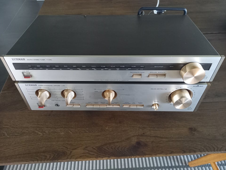 Stereoanlæg , Luxman, T215 L215