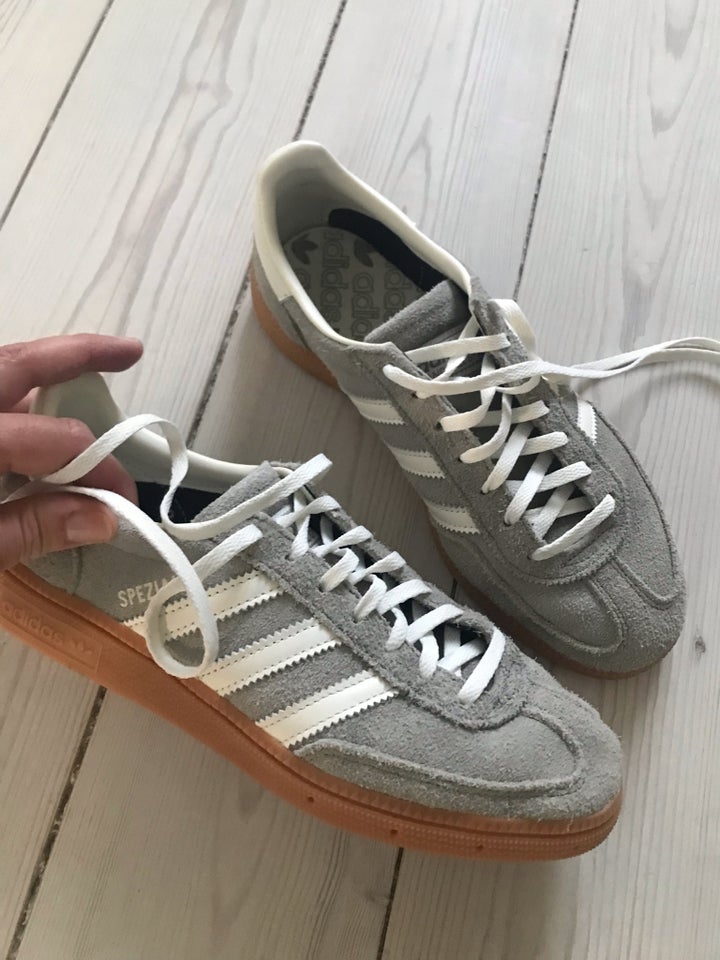 Sneakers, str. 39, Adidas Spezial