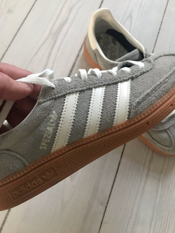 Sneakers, str. 39, Adidas Spezial