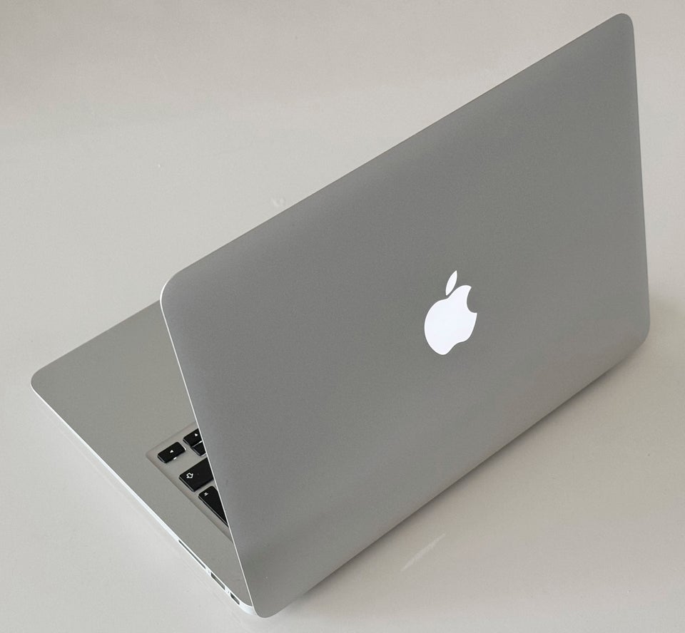 MacBook Air 13 inch 18 Ghz Dual