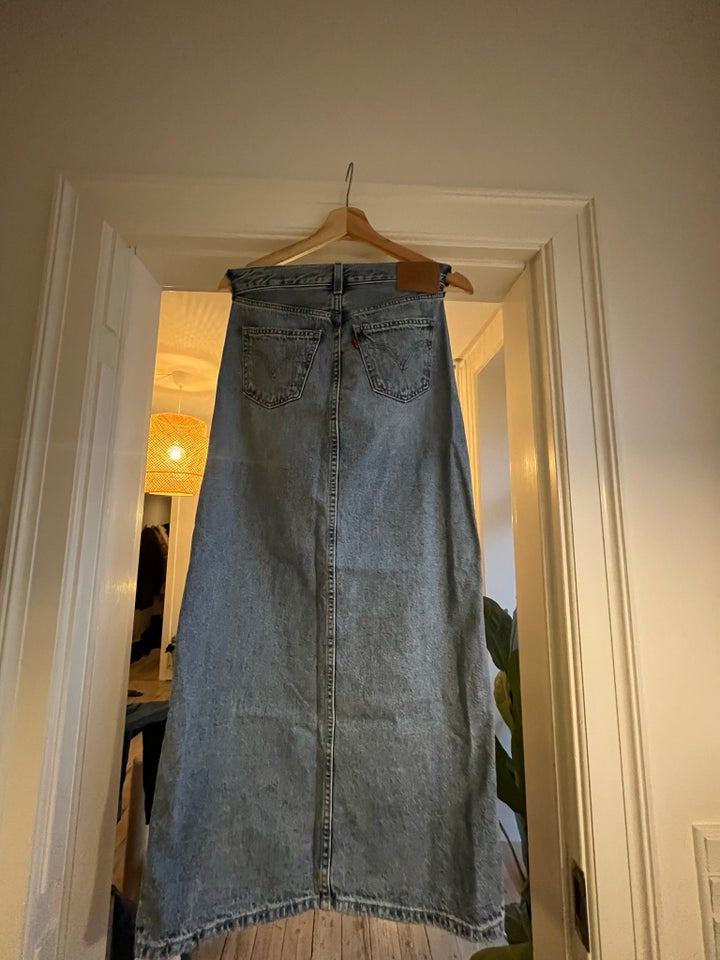 Denim skirt , str. 25, Levis