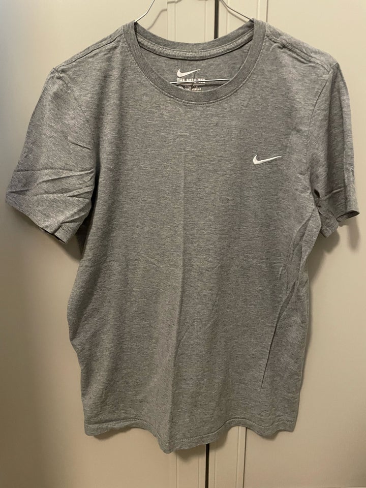 T-shirt Nike str 34